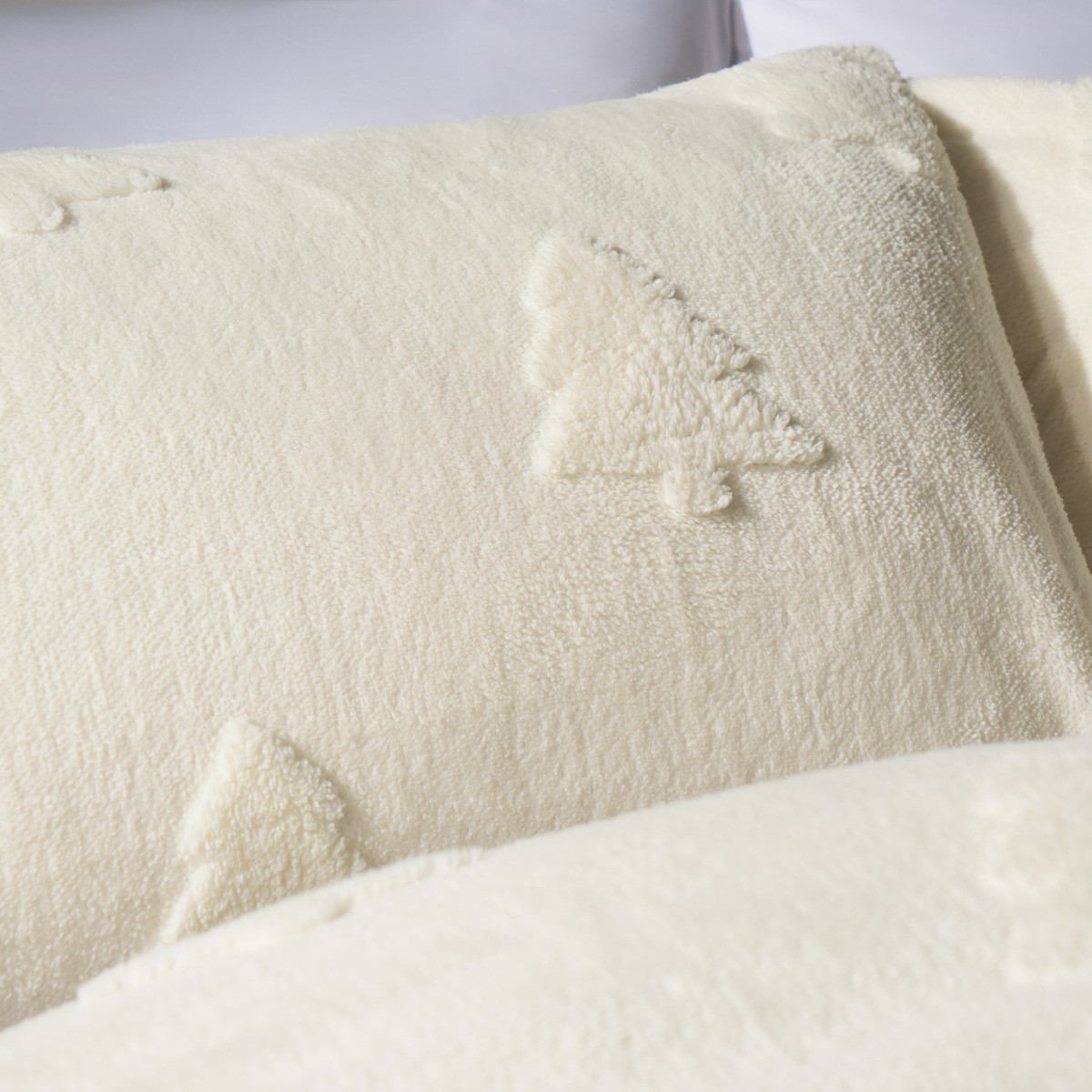 OHS Tufted Winter Tree Duvet Cover Set, White - Double>