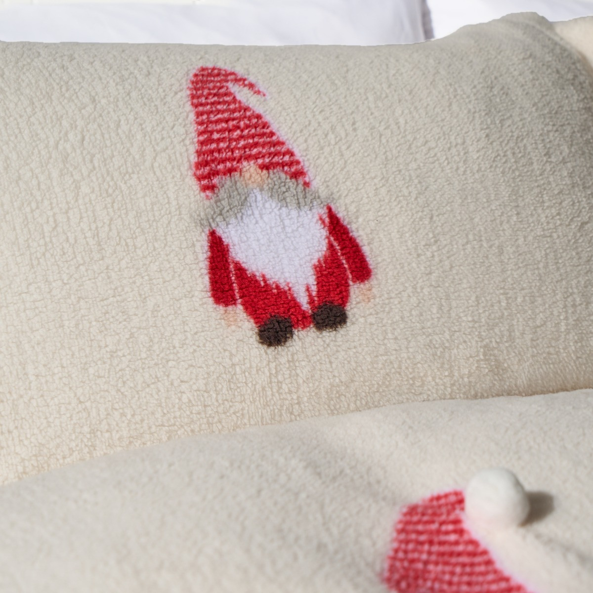 OHS Tufted Gonk Teddy Duvet Cover Set - Cream>