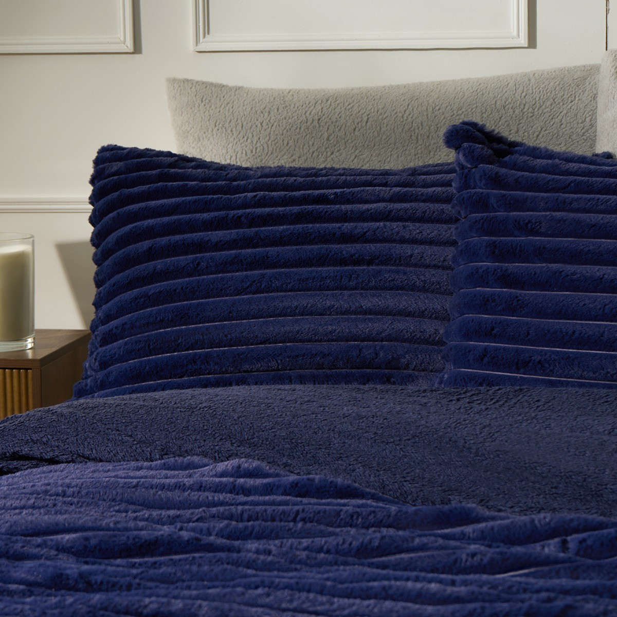 OHS Ribbed Faux Fur Duvet Cover Set - Navy>