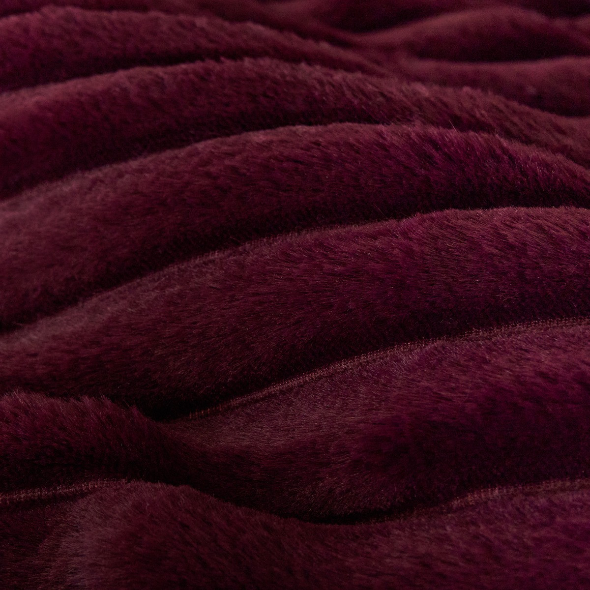 OHS Ribbed Faux Fur Duvet Cover Set - Burgundy>