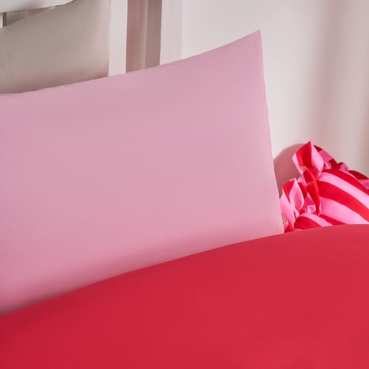 OHS Reversible Duvet Cover Set  - Pink/Red>