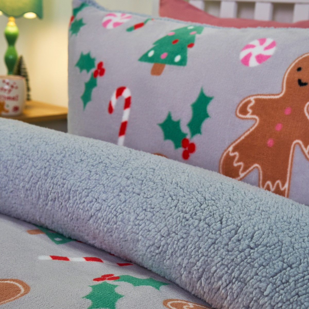 OHS Christmas Gingerbread Fleece Duvet Cover Set - Grey>