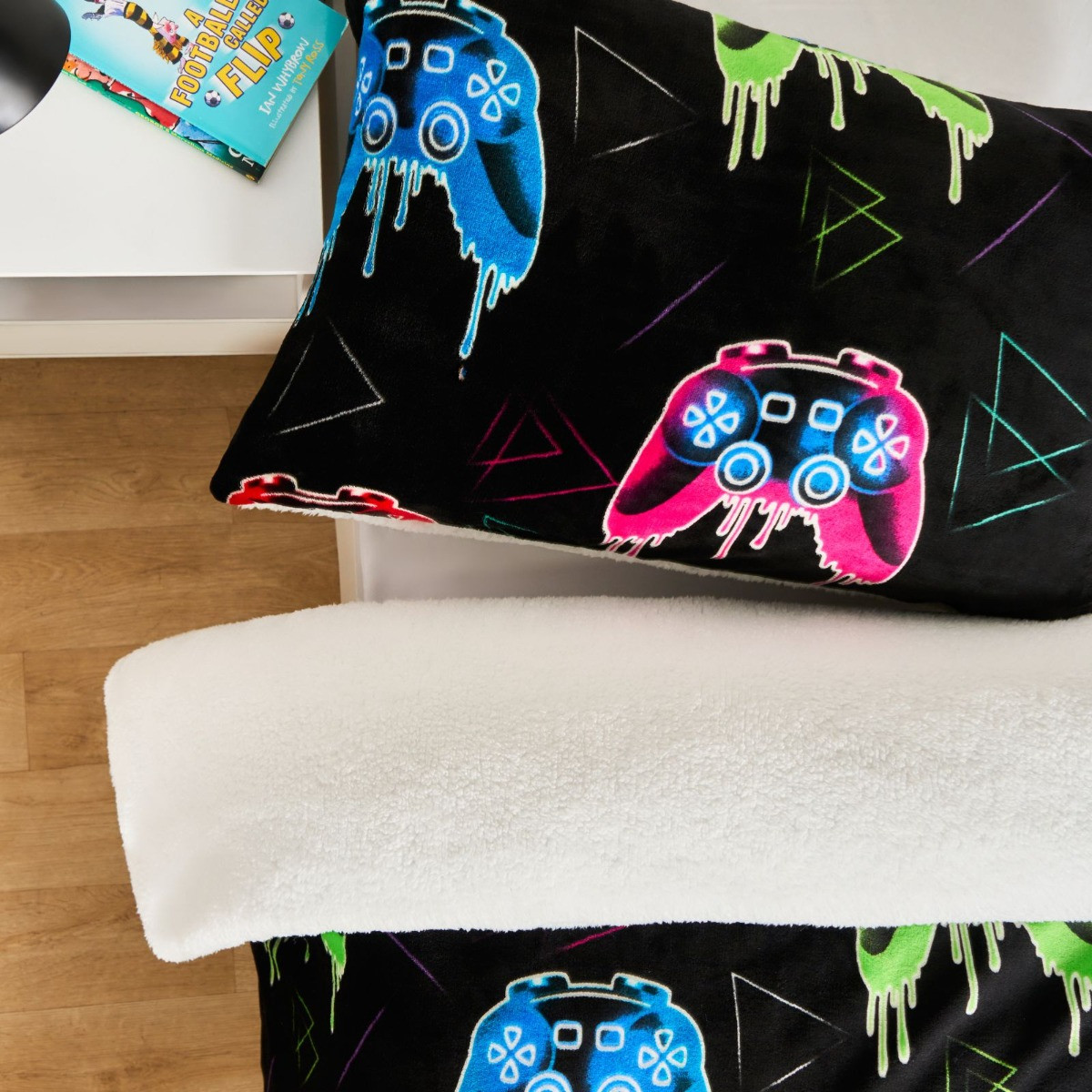 OHS Gaming Glow In The Dark Duvet Set - Black>