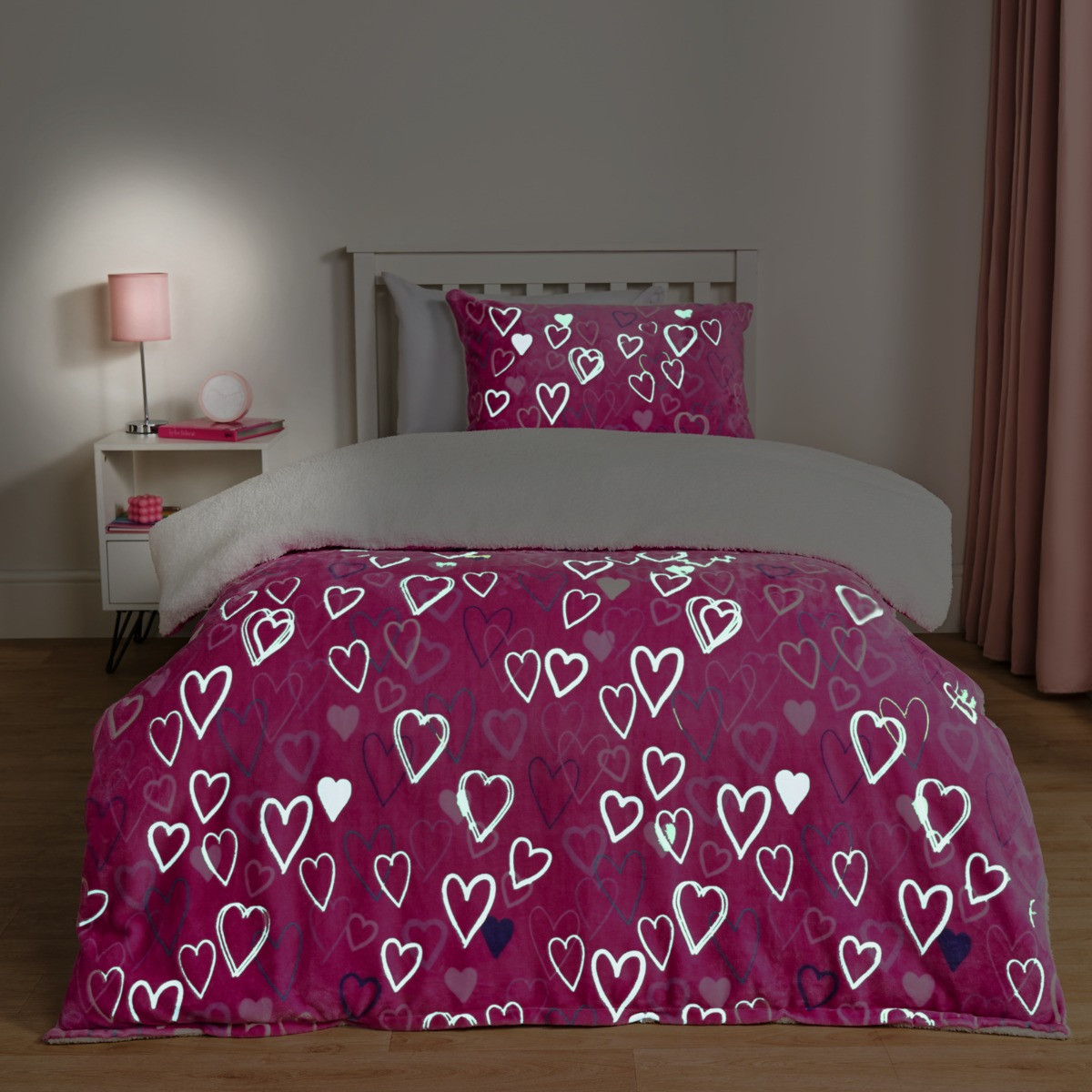 OHS Heart Printed Glow In The Dark Duvet Set, Pink - Double>