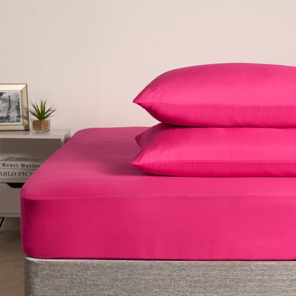 OHS 2 Pack Plain Dyed Housewife Pillowcases - Hot Pink>