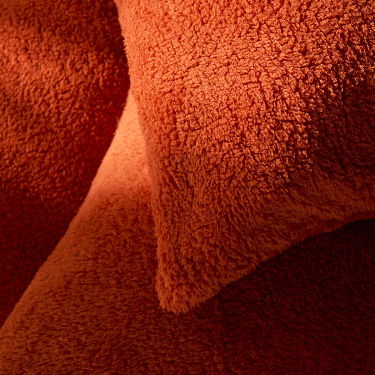OHS Teddy Fleece Pillowcases - Rust>