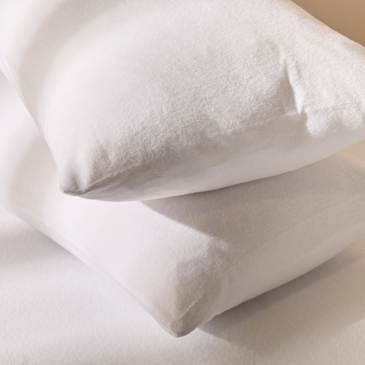OHS 2 Pack Brushed Cotton Pillowcases - White>