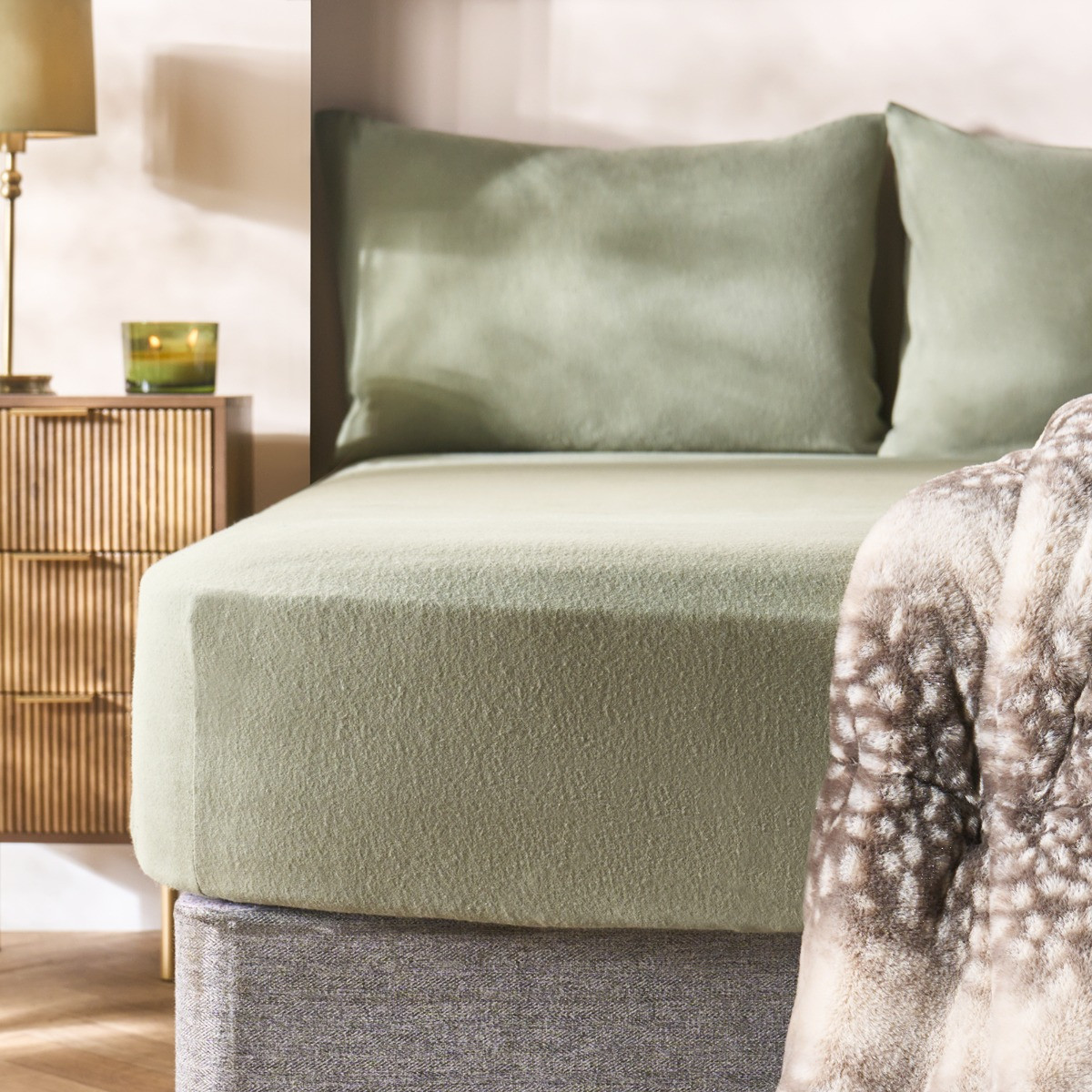 OHS Brushed Cotton Fitted Sheet, Woodland Green - King>