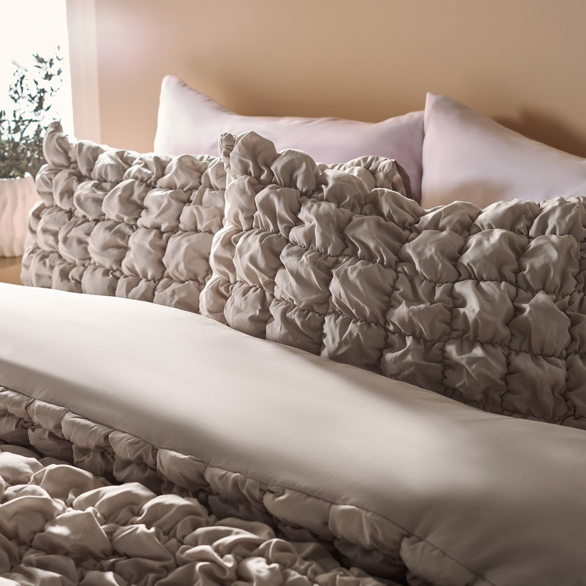 OHS Quilted Seersucker Duvet Cover Set - Natural>