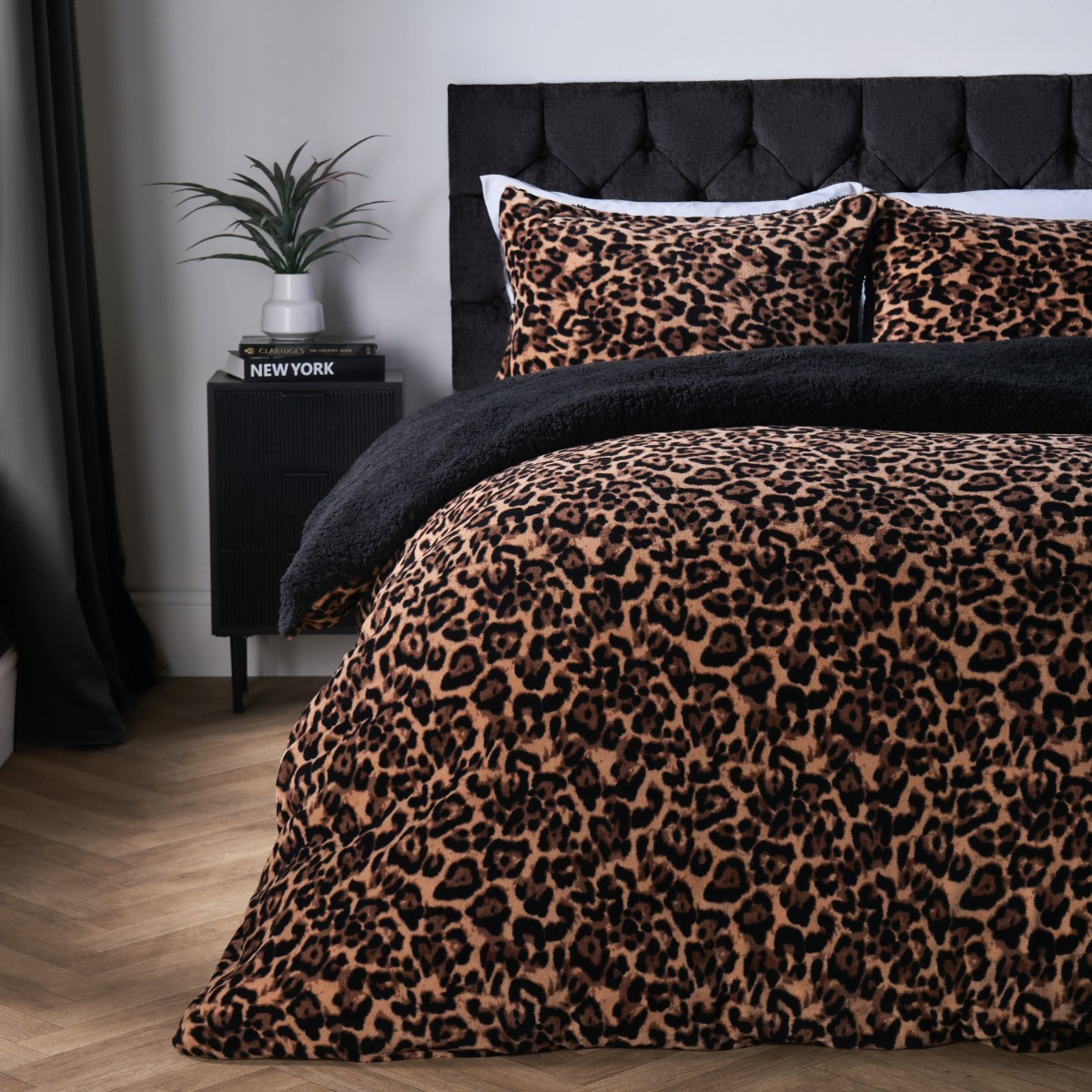 OHS Leopard Fleece Duvet Cover Set, Natural - King>