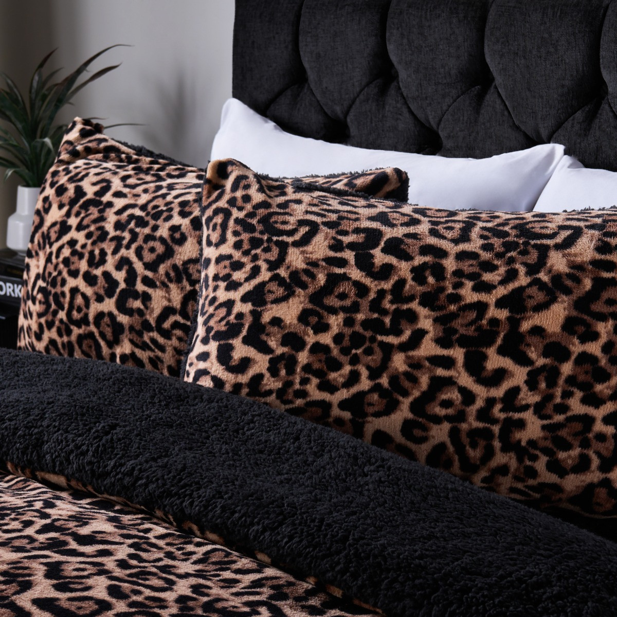 OHS Leopard Fleece Duvet Cover Set, Natural - Double>