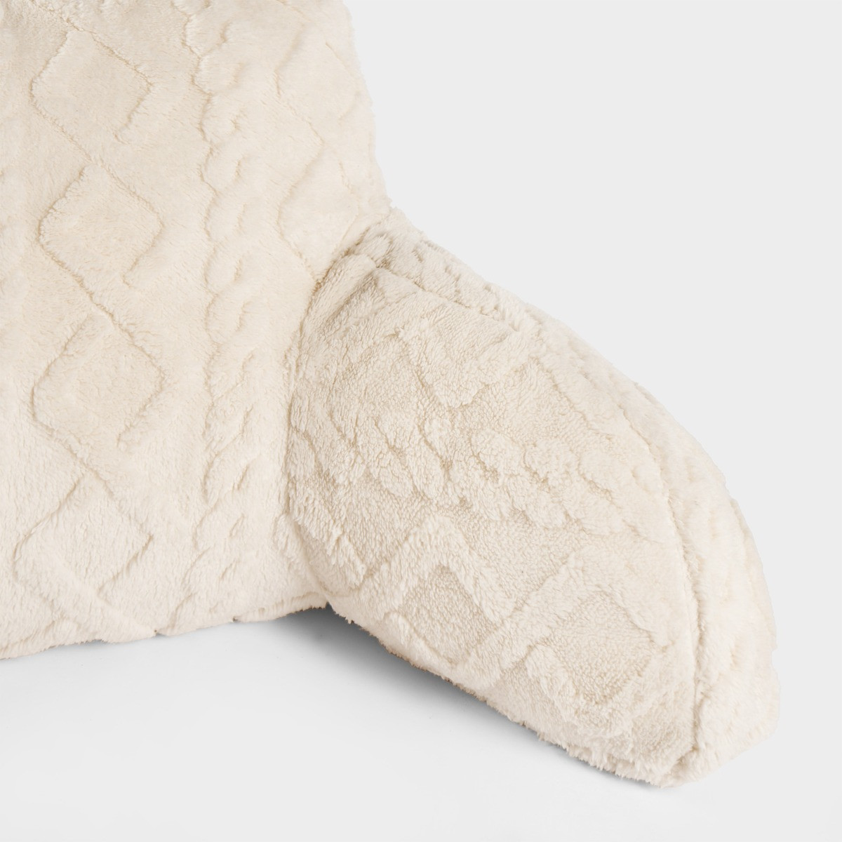 OHS Cable Knit Cuddle Cushion - Cream>
