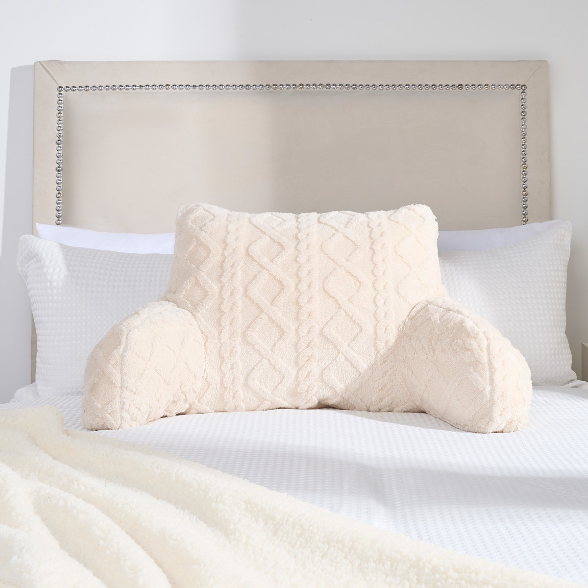 OHS Cable Knit Cuddle Cushion - Cream>