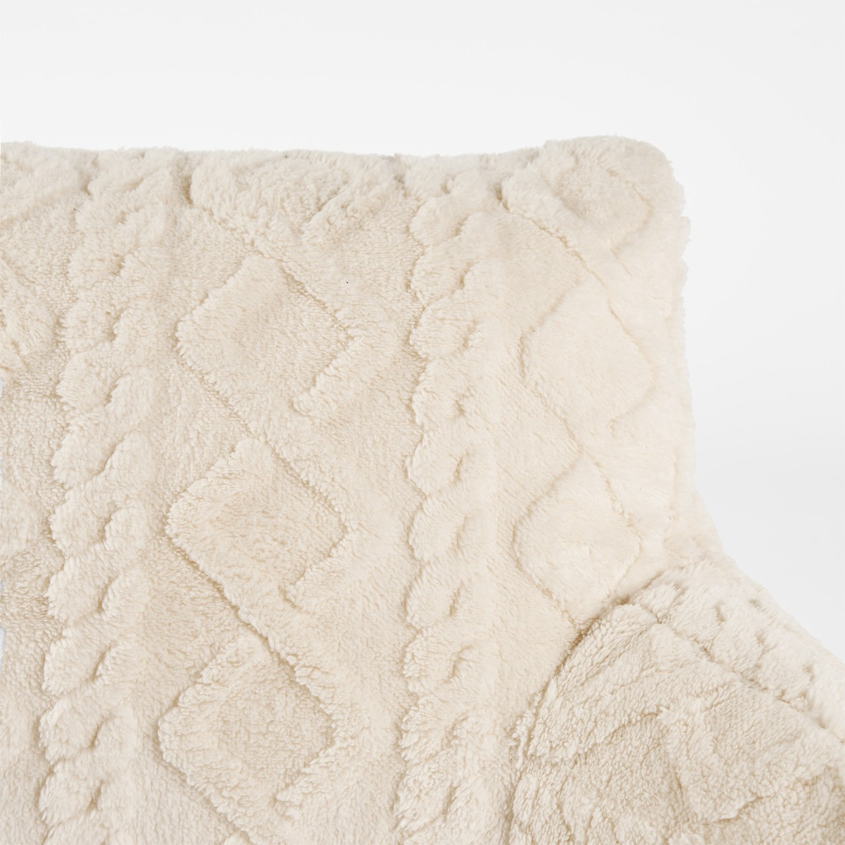 OHS Cable Knit Cuddle Cushion - Cream>