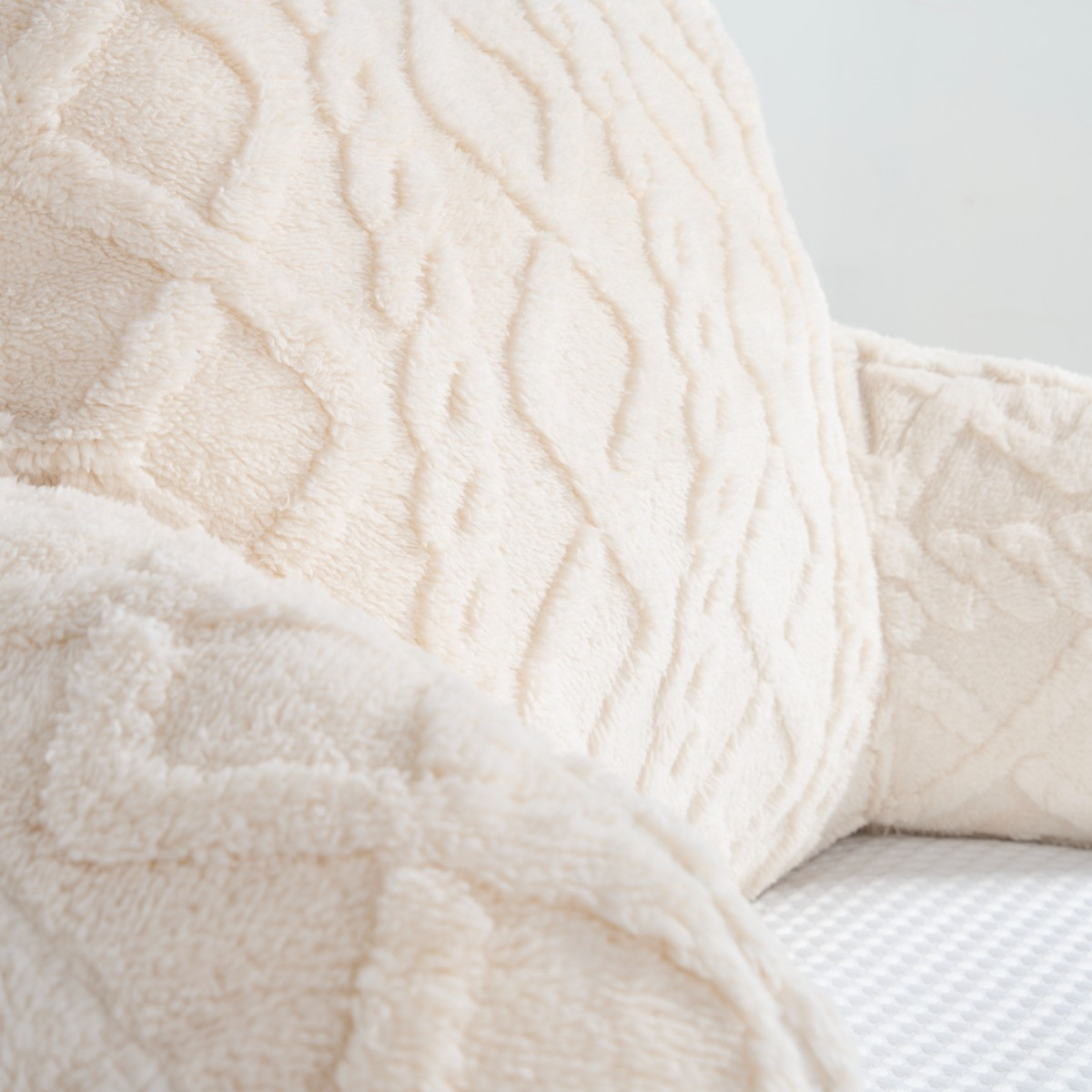 OHS Cable Knit Cuddle Cushion - Cream>