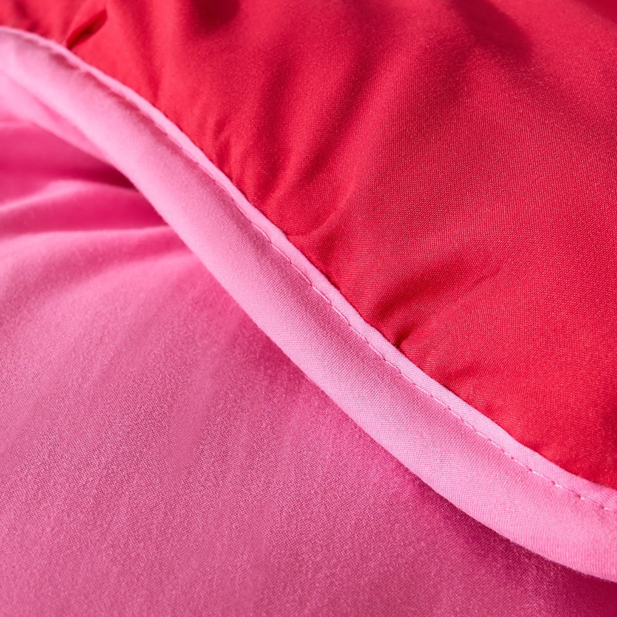 OHS Coverless 10.5 Tog Reversible Duvet Set - Hot Pink/Red>