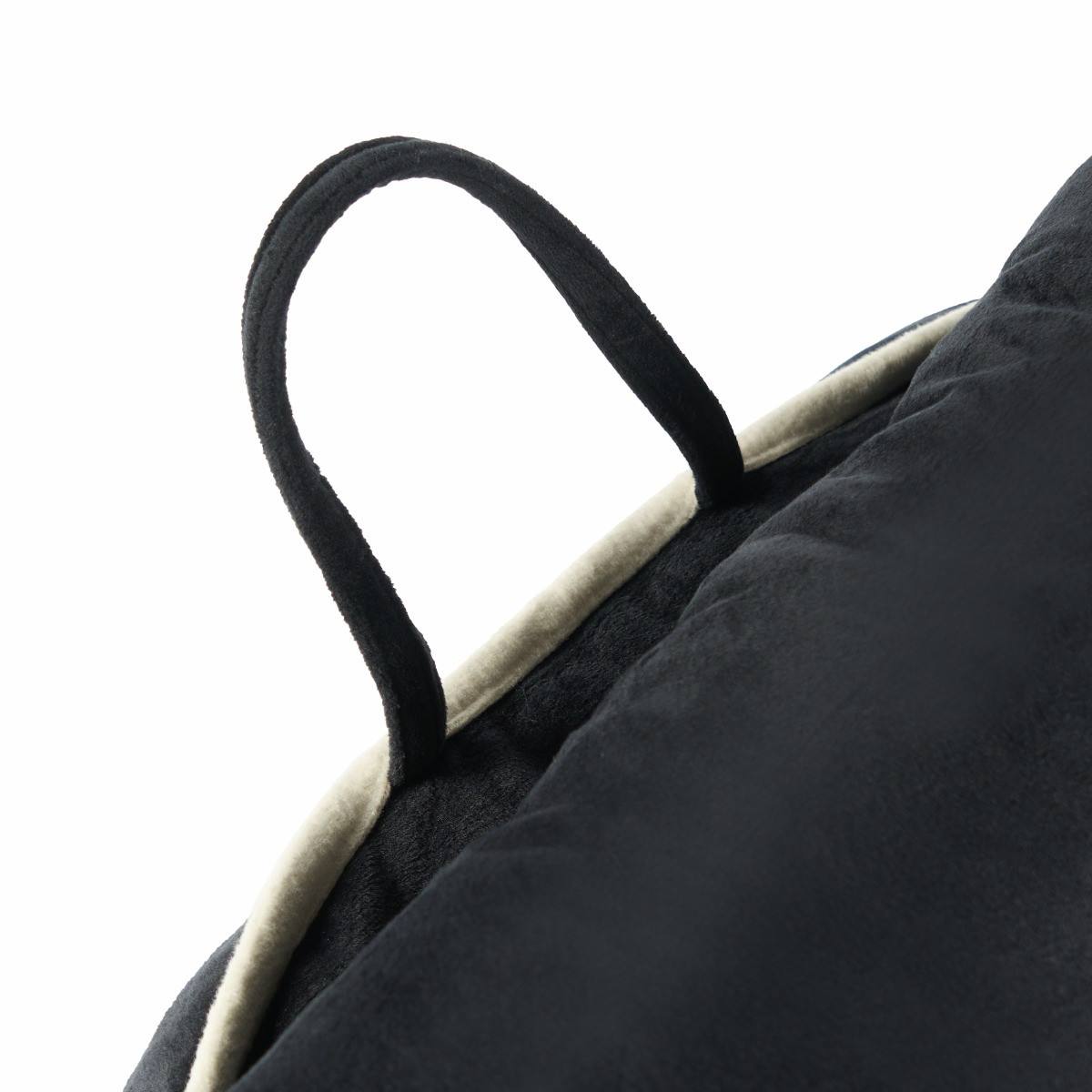 OHS Piped Edge Cuddle Cushion With Head Rest - Black>