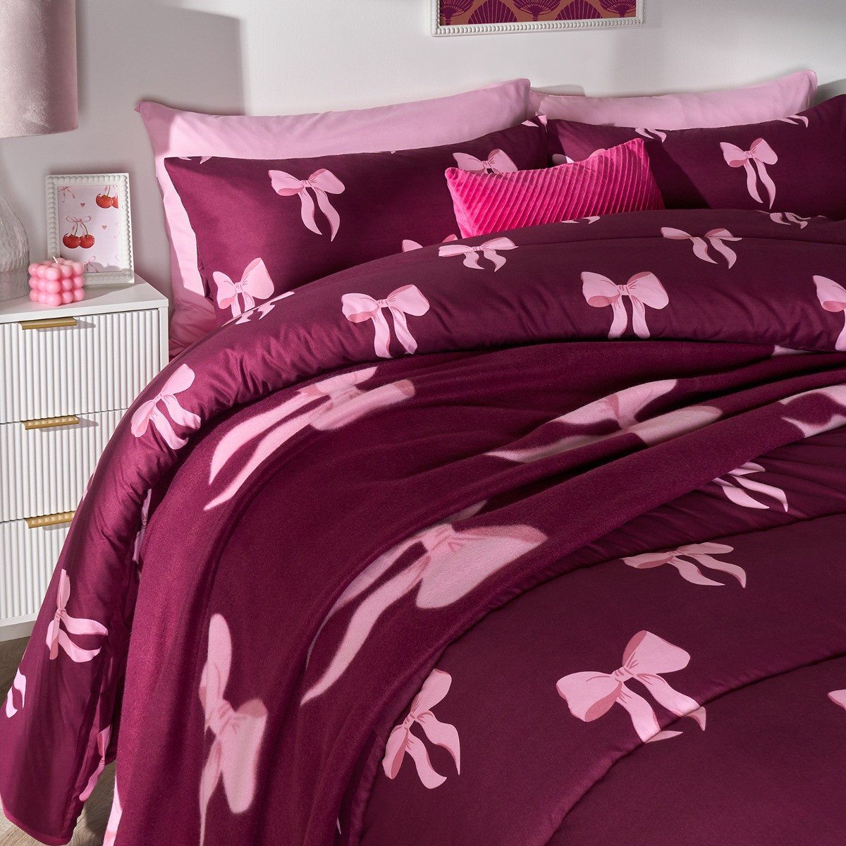 OHS Bow Print Coverless 10.5 Tog Duvet Set, Burgundy - Single>