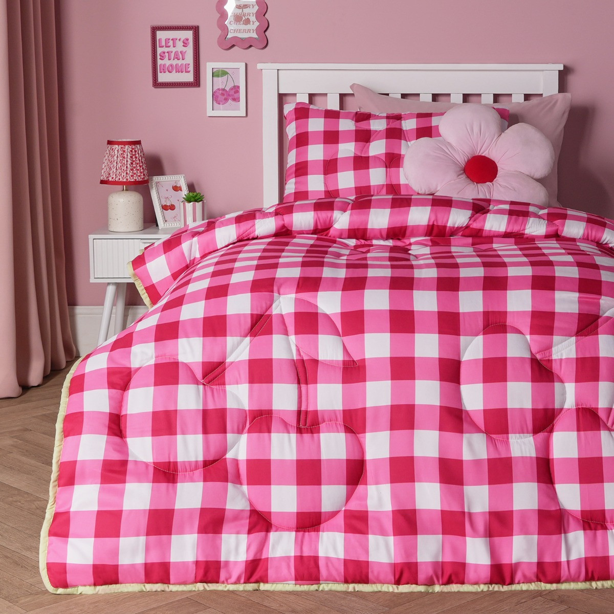 OHS Cherry Gingham Quilted Coverless 7.5 Tog Duvet Set - Red>
