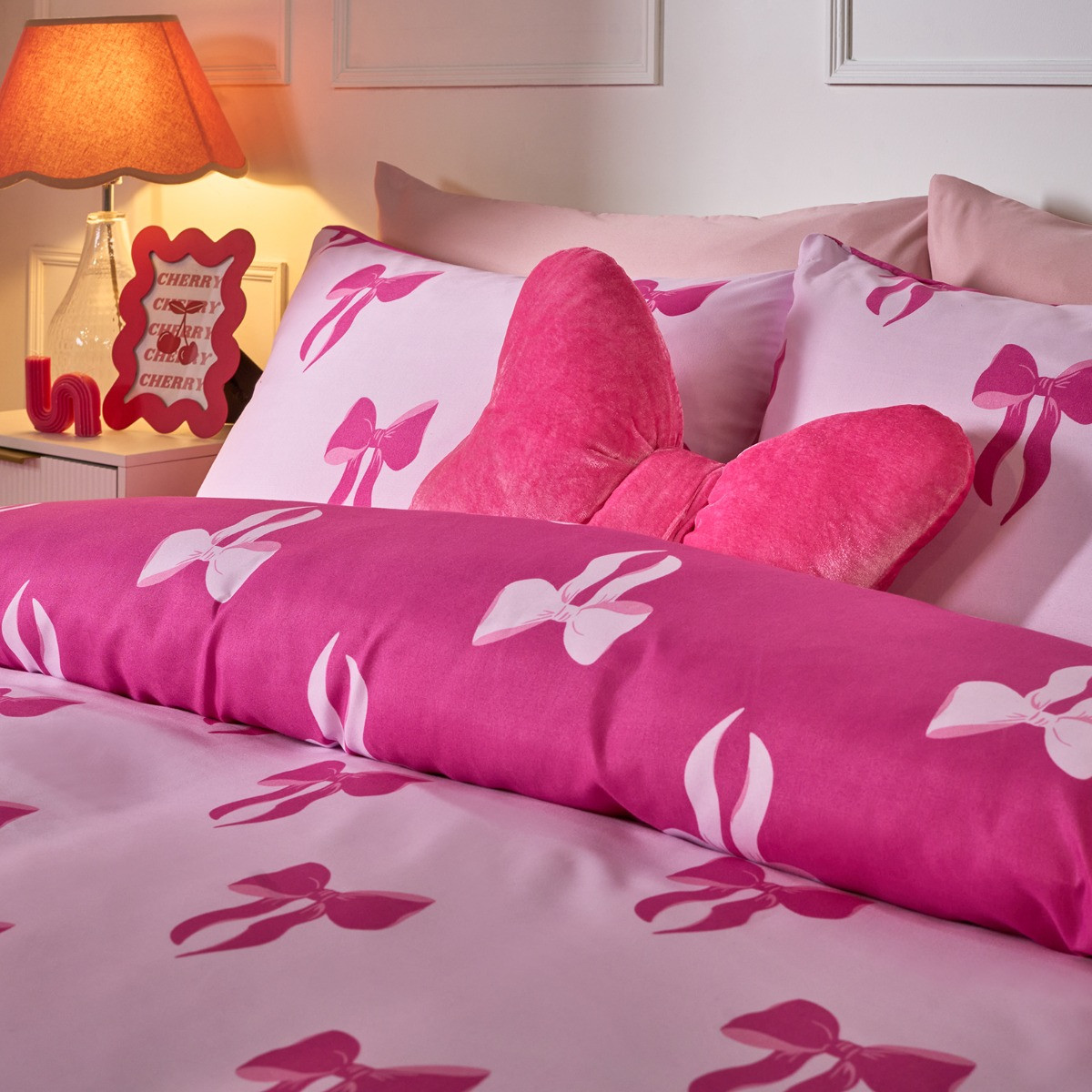 OHS Bow Print Reversible Duvet Cover Set, Pink/Hot Pink - Single>