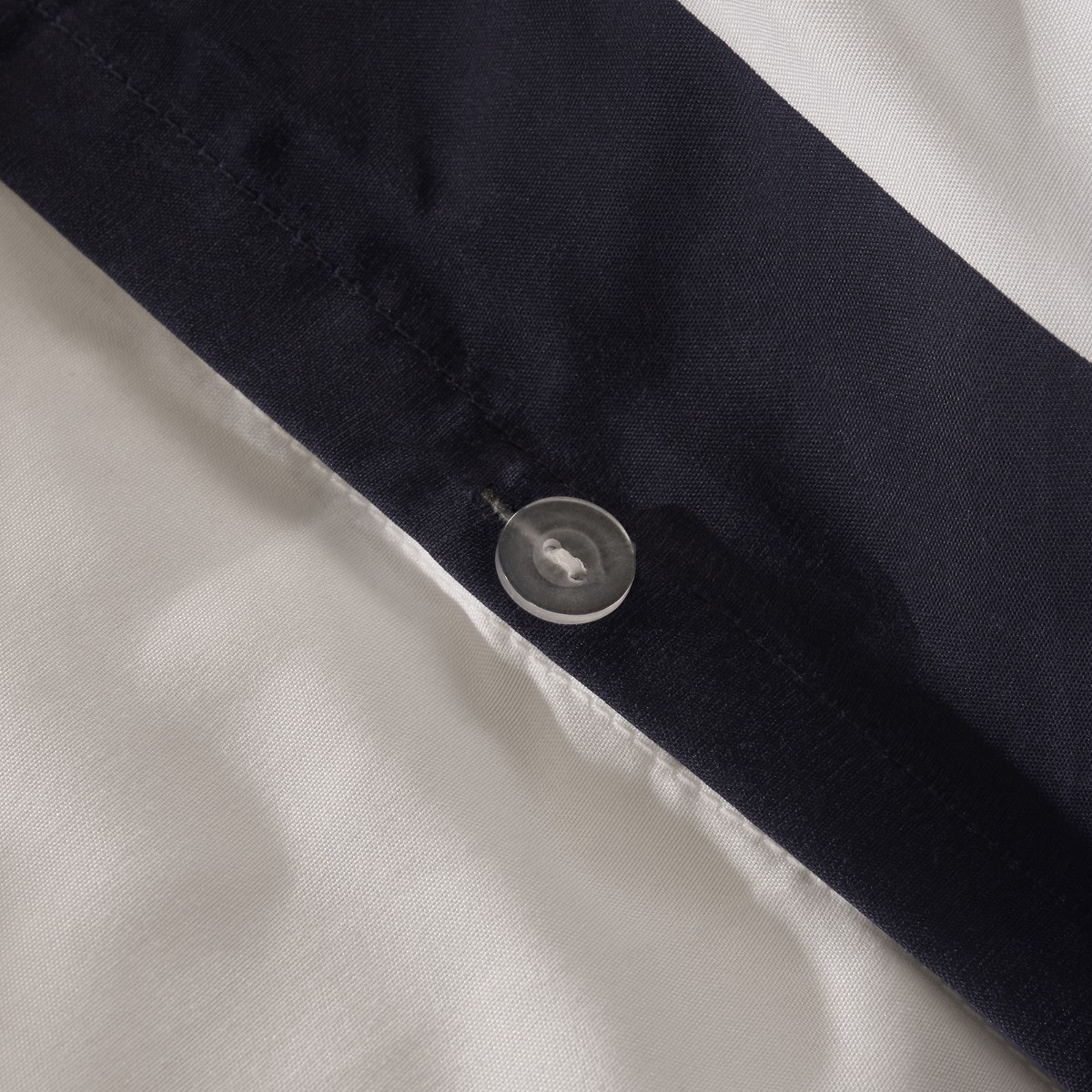 OHS Contrast Border Duvet Cover Set, White/Navy - Double>