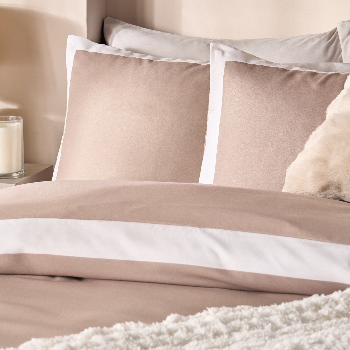 OHS Contrast Border Duvet Cover Set - Natural/Ivory>