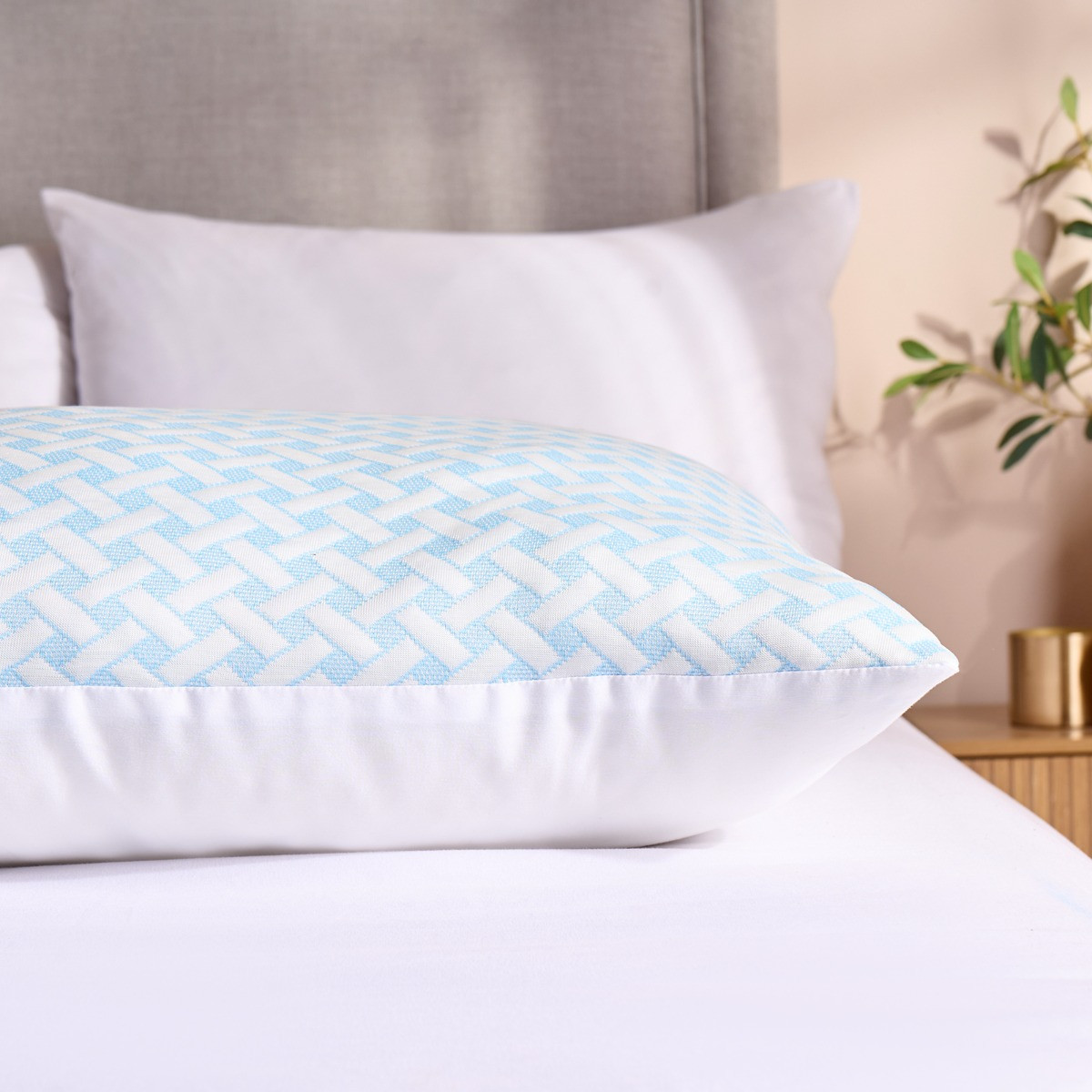OHS Cooling Pillow -  White/Blue>