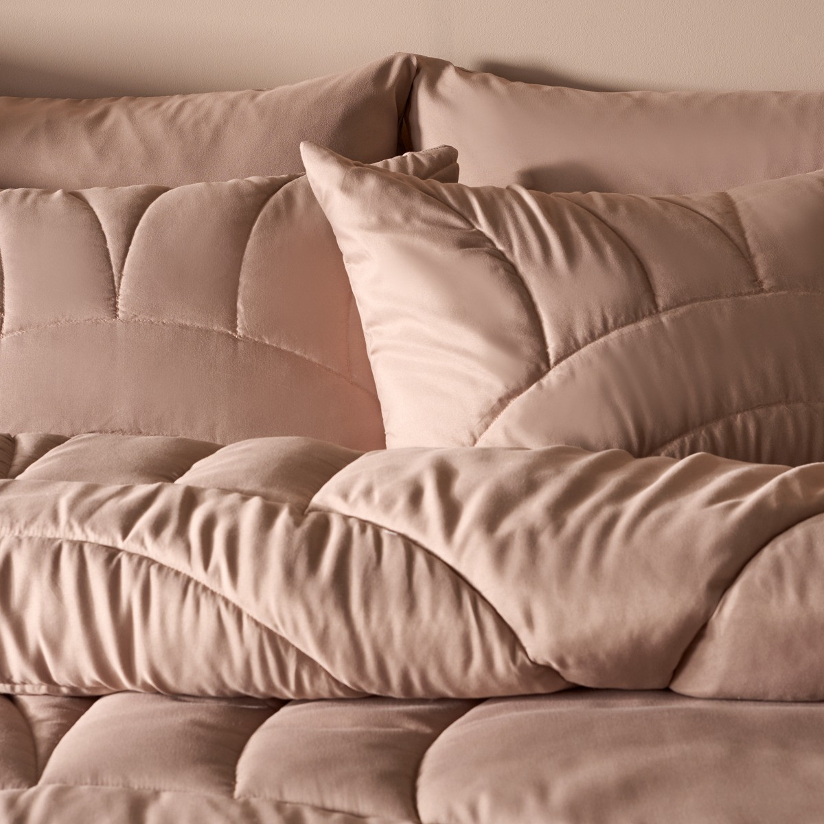 OHS Arches Quilted Coverless 7.5 Tog Duvet Set, Natural - King>
