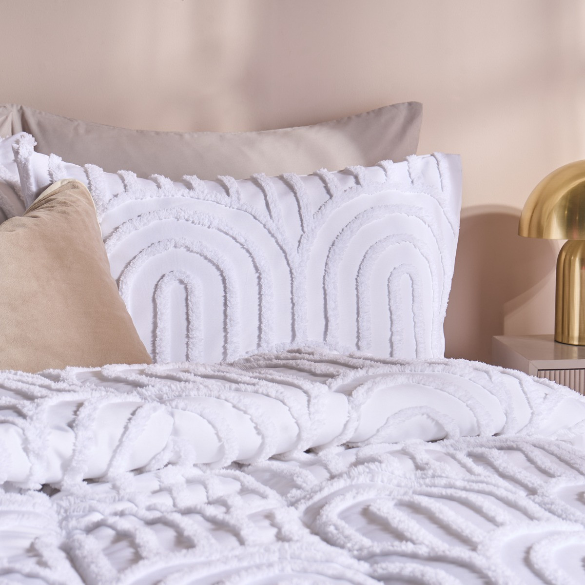 OHS Tufted Arches Quilted Coverless 7.5 Tog Duvet Set, White - Double>