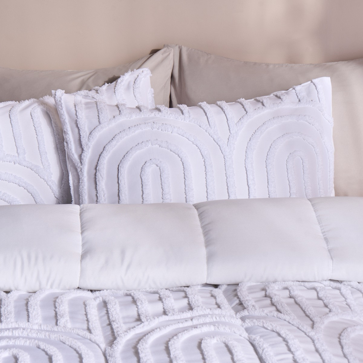 OHS Tufted Arches Quilted Coverless 7.5 Tog Duvet Set, White - Double>