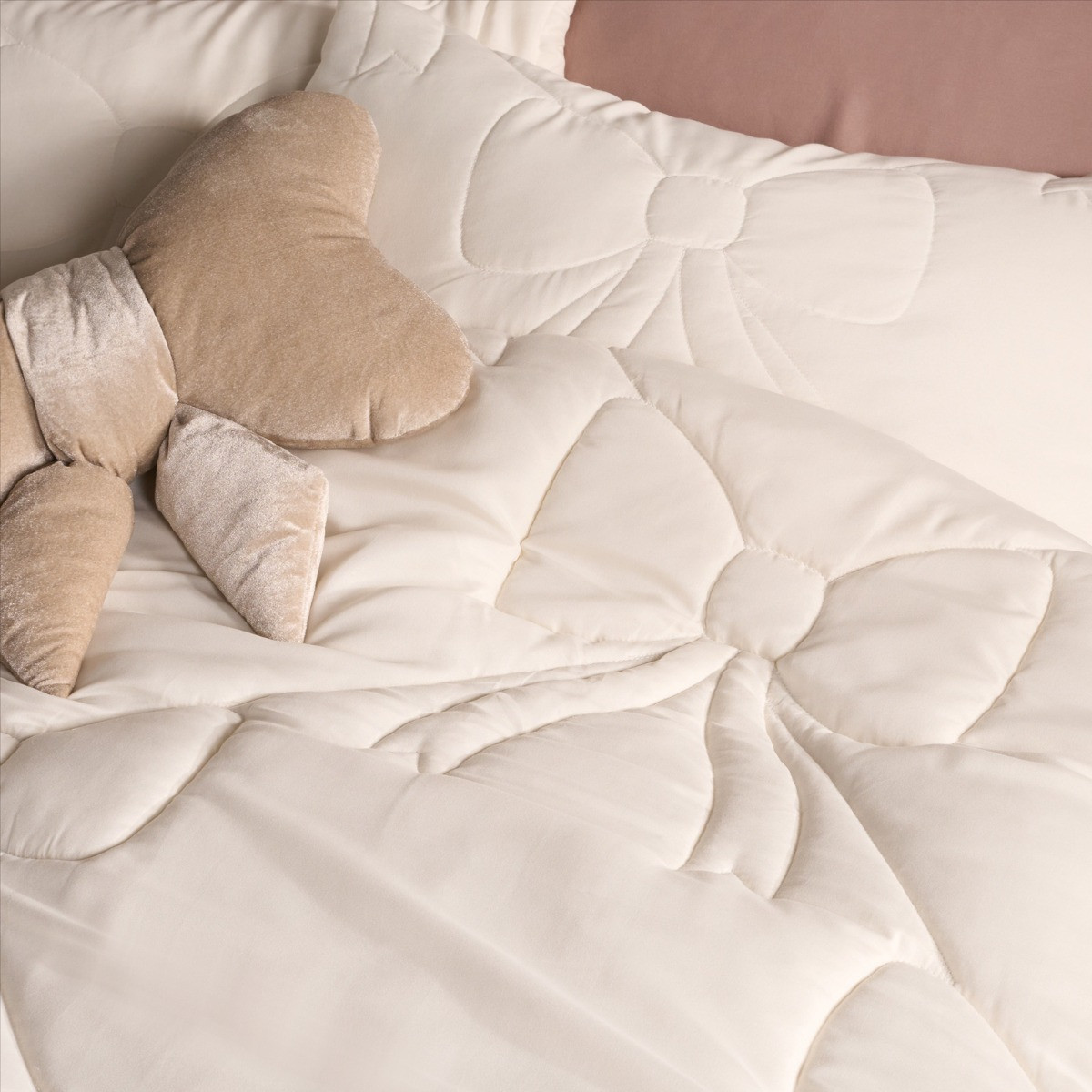 OHS Diamond Bow Quilted Coverless 7.5 Tog Duvet Set, Ivory - Single>