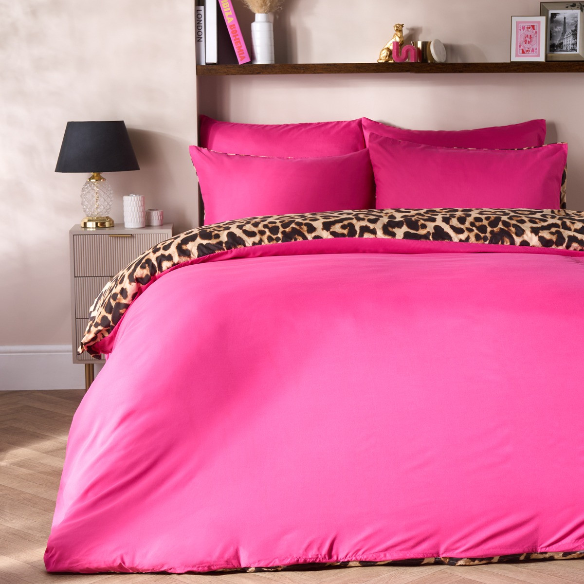 OHS Leopard Print Reversible Duvet Cover Set, Natural/Hot Pink -  Double>