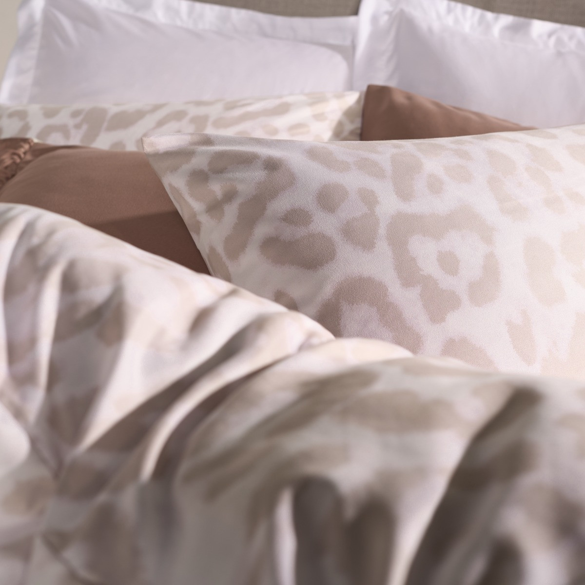 OHS Leopard Print Duvet Cover Set, Stone - Single>