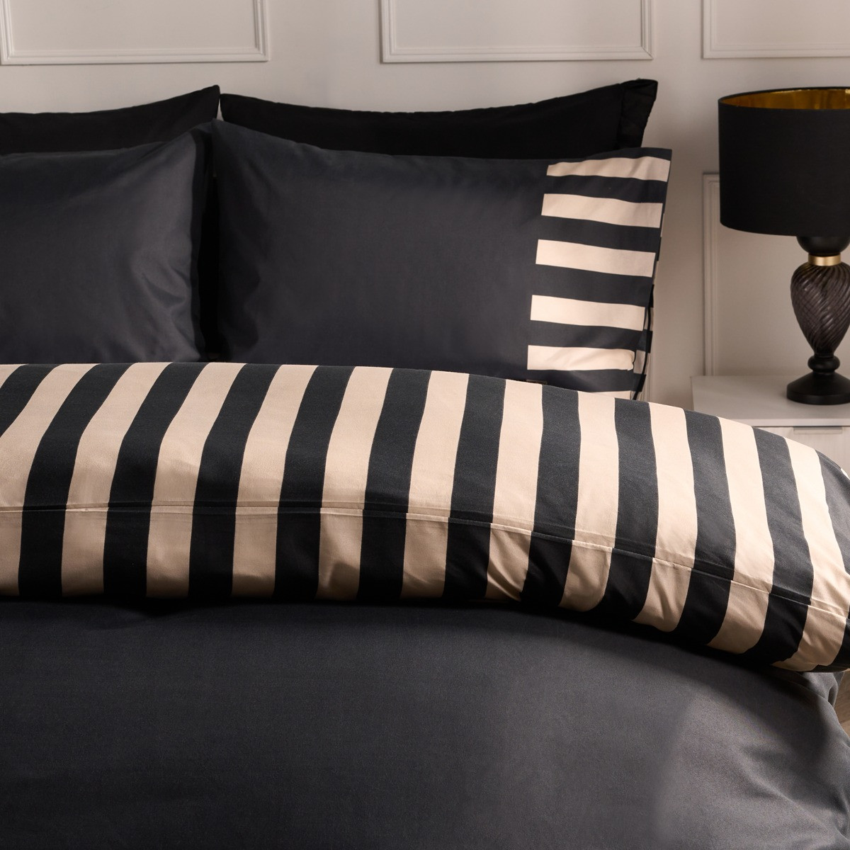 OHS Stripe Edge Duvet Set, Black/Stone - King>