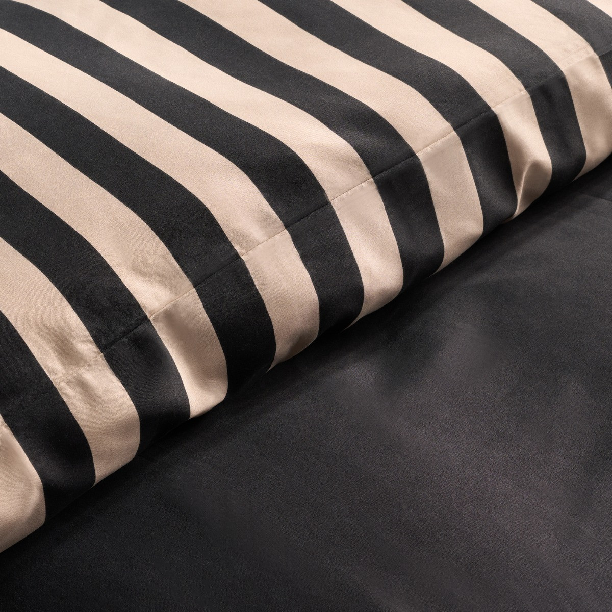 OHS Stripe Edge Duvet Set, Black/Stone - Double>
