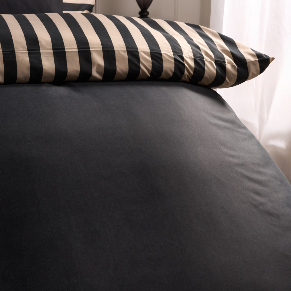 OHS Stripe Edge Duvet Set, Black/Stone - Single>