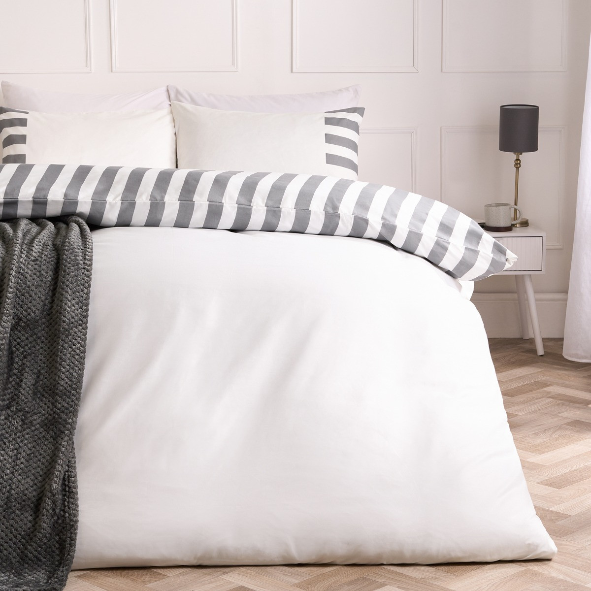 OHS Stripe Edge Duvet Set, White/Grey - King>
