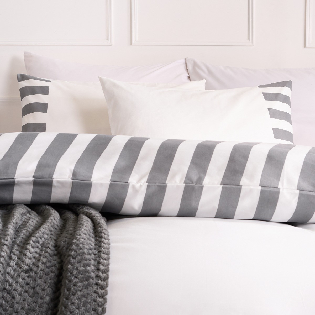 OHS Stripe Edge Duvet Set - White/Grey>