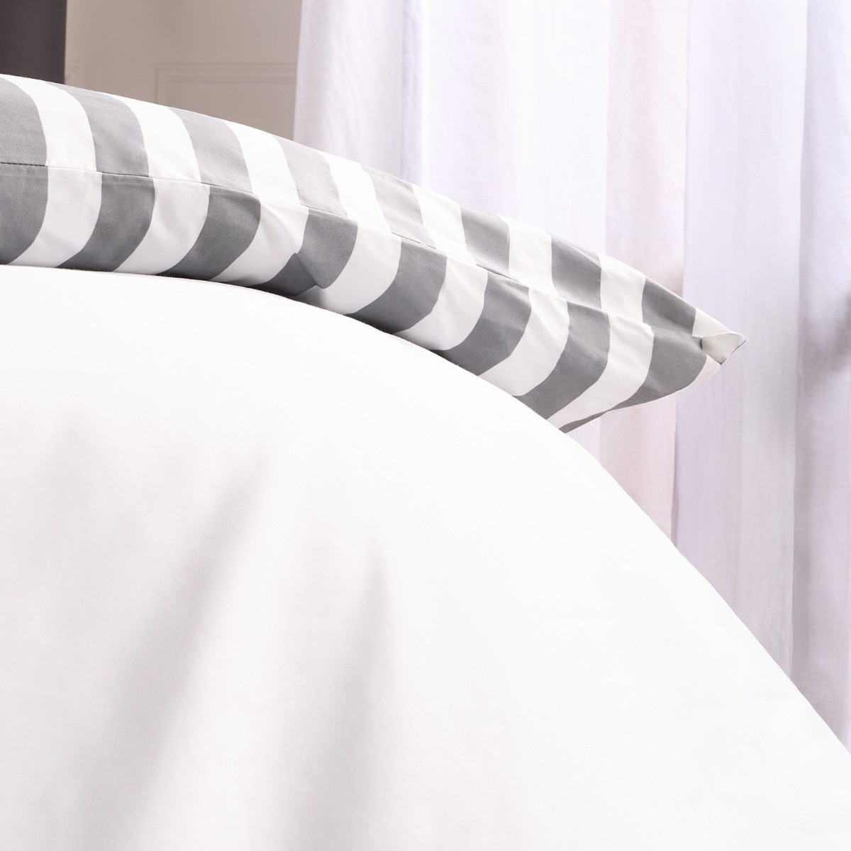 OHS Stripe Edge Duvet Set, White/Grey - Double>