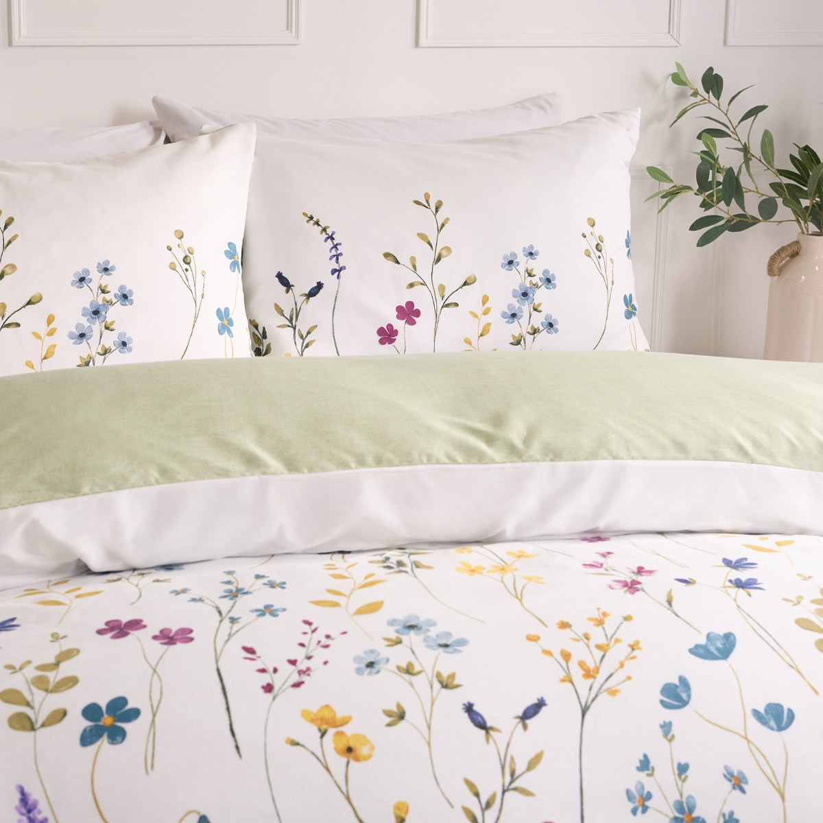 OHS Floral Border Duvet Set, Multi - Single>