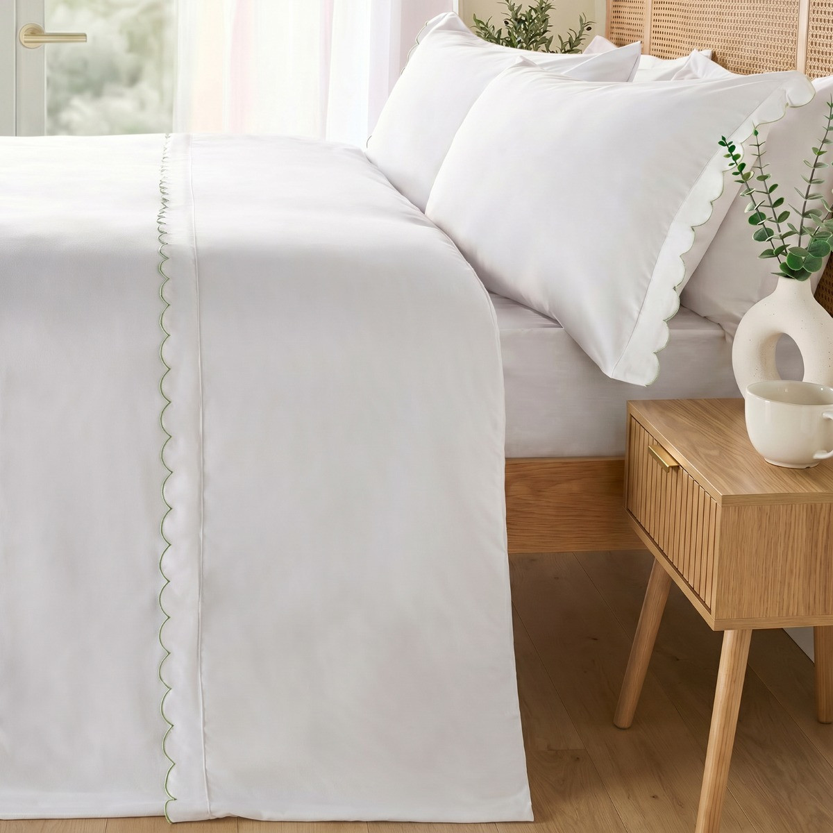 OHS Scallop Edge Contrast Duvet Cover Set, White/Sage - Double>
