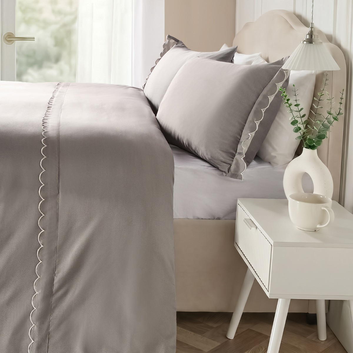 OHS Scallop Edge Contrast Duvet Cover Set - Grey/Silver>