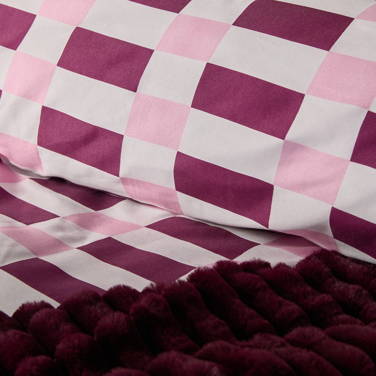 OHS Geometric Print Piped Edge Duvet Cover Set, Burgundy/Pink - Double>
