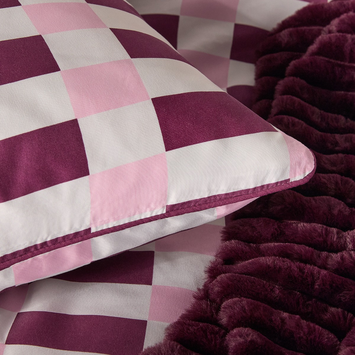 OHS Geometric Print Piped Edge Duvet Cover Set, Burgundy/Pink - Double>