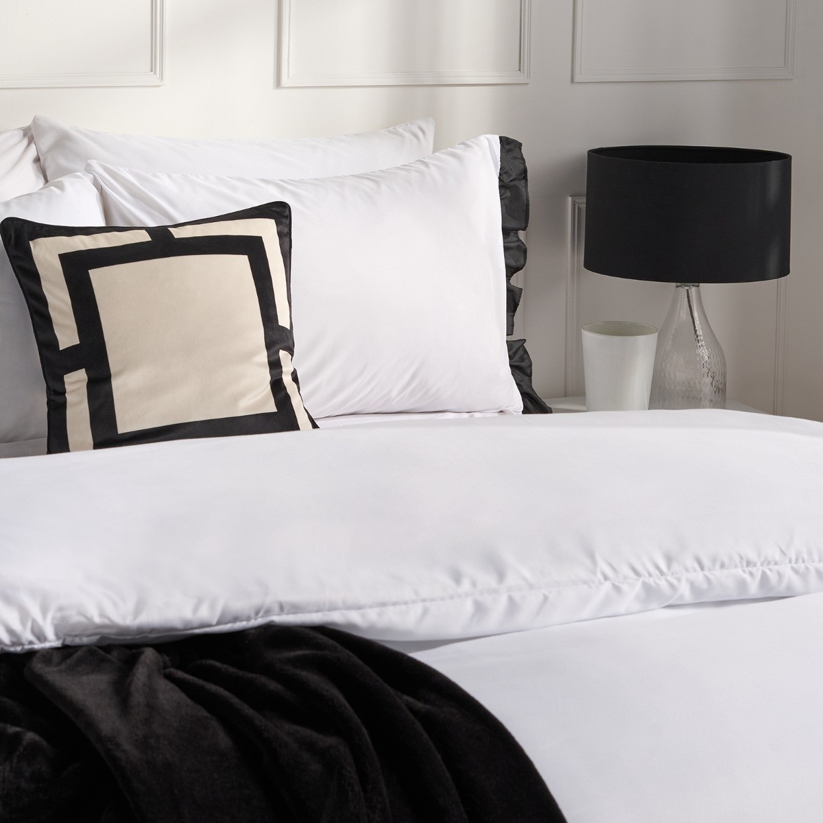 OHS Frill Edge Duvet Set - Monochrome>