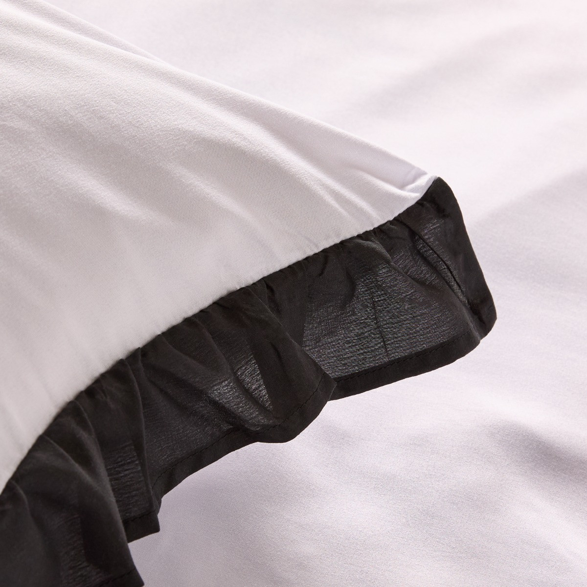 OHS Frill Edge Duvet Set - Monochrome>