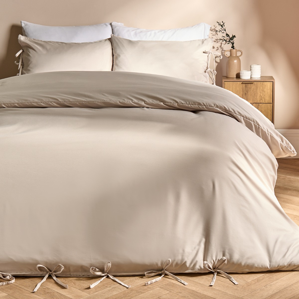 OHS Bow Tie Plain Dye Duvet Set, Natural - Single>