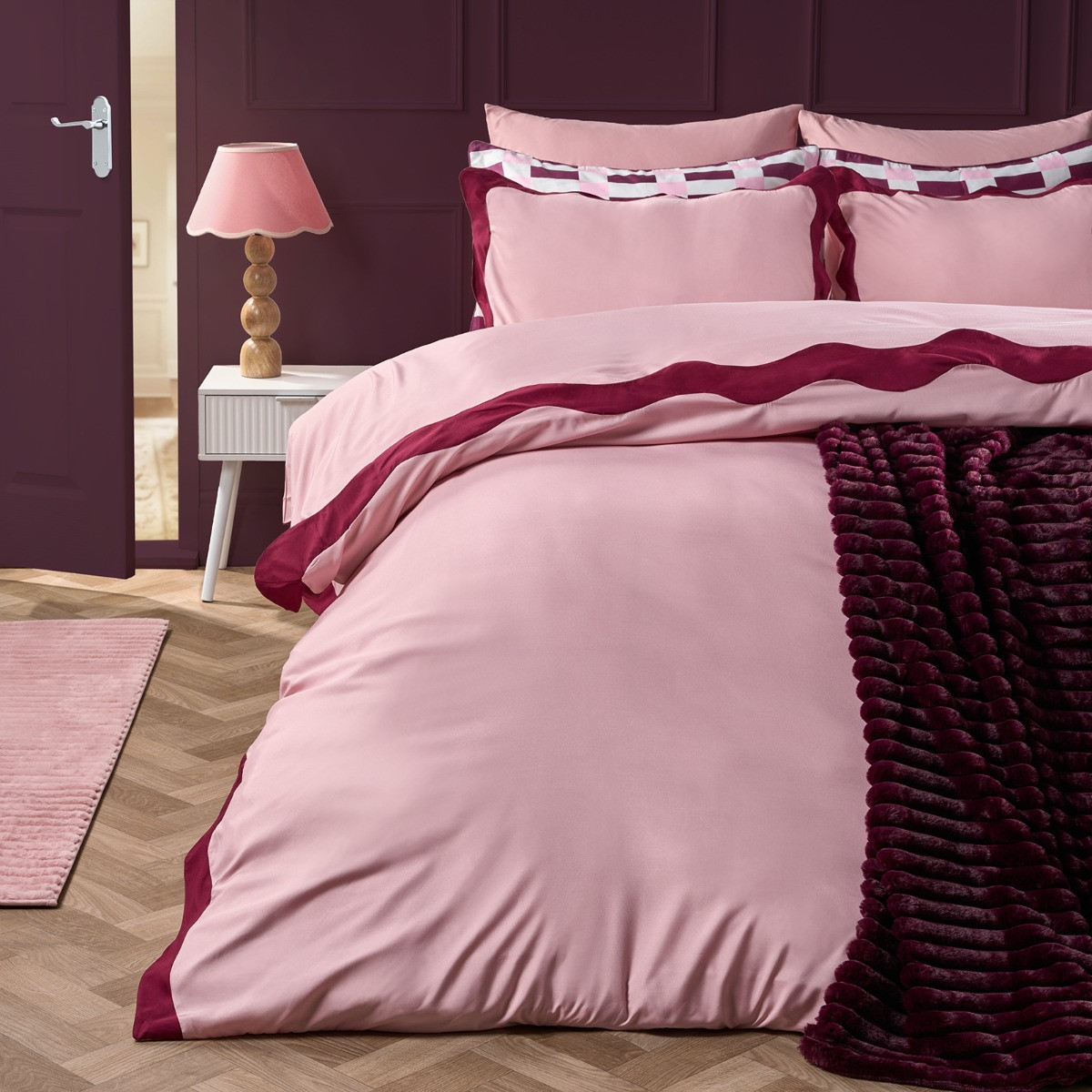 OHS Scallop Edge Duvet Cover Set, Blush/Burgundy - Single >