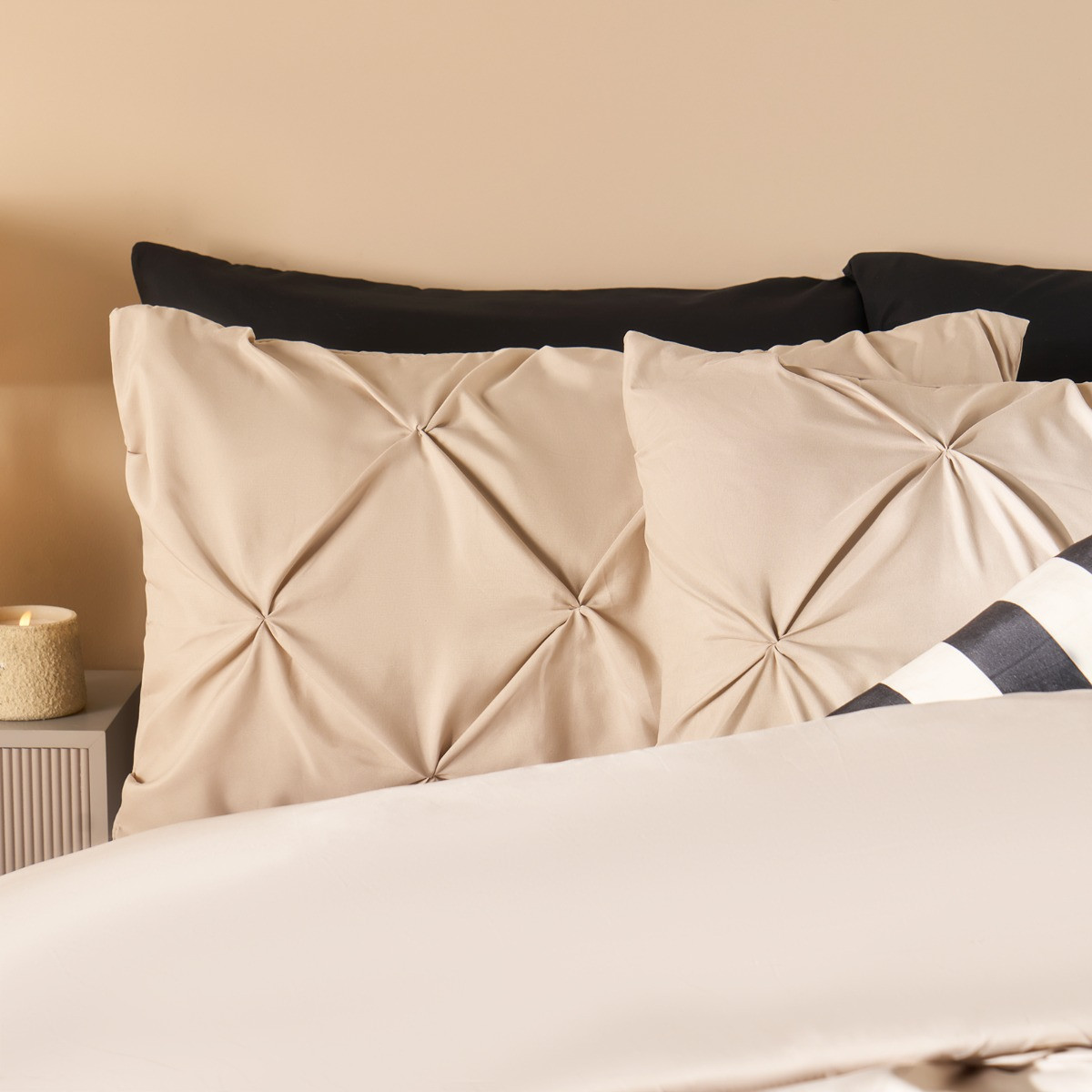 OHS Diamond Pintuck Pinch Pleat Duvet Set, Natural - King>