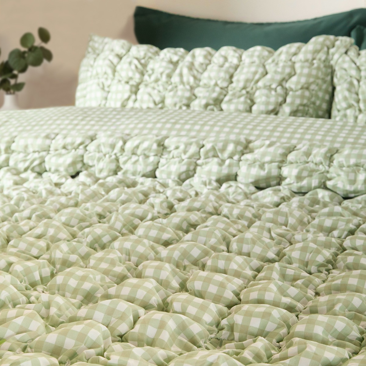 OHS Quilted Seersucker Gingham Duvet Cover Set, Sage - Single>